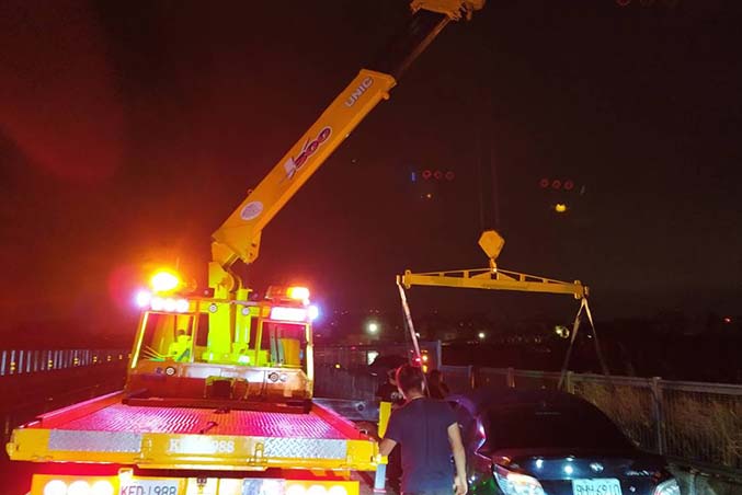 新竹事故車拖吊-台68東向3K自撞護欄事故處理拖吊