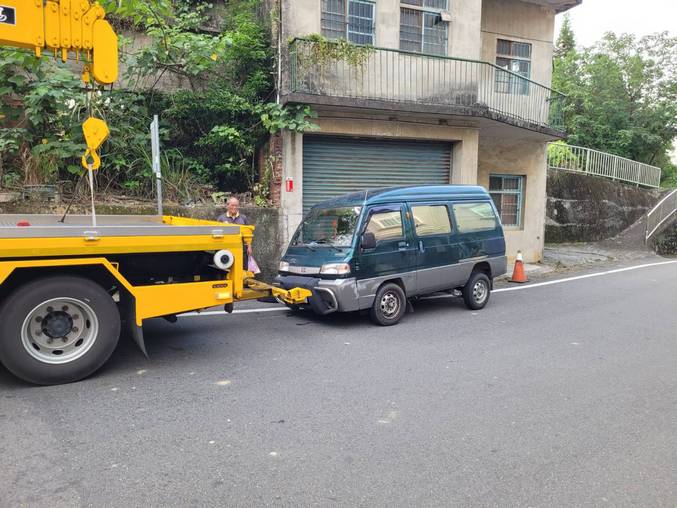 新竹道路救援-橫山事故車拖吊