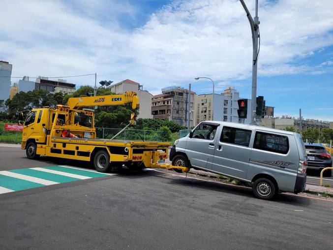 新竹道路救援-新豐故障車拖吊