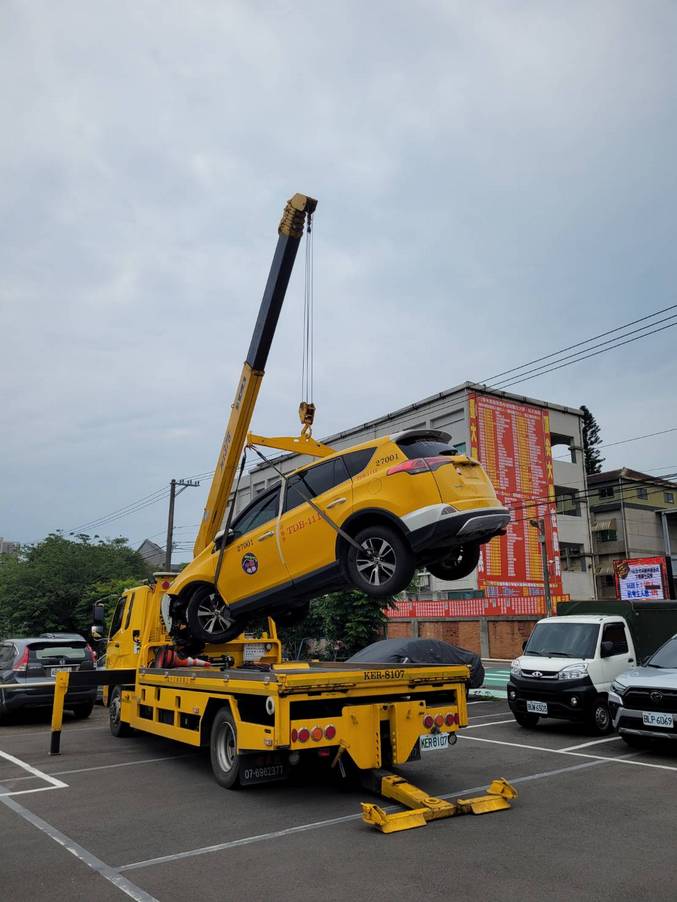 新竹道路救援-竹北事故車拖吊