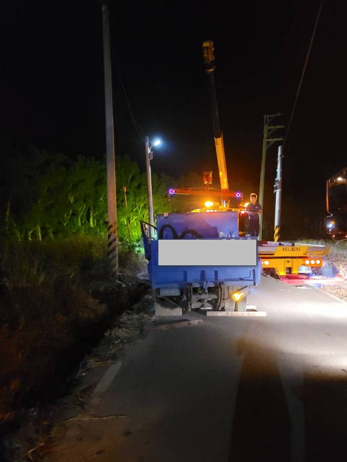 新竹道路救援-新庄子貨車事故排除