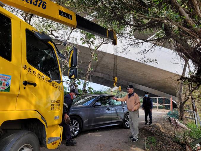 新竹道路救援-新豐紅樹林車輛打滑排除