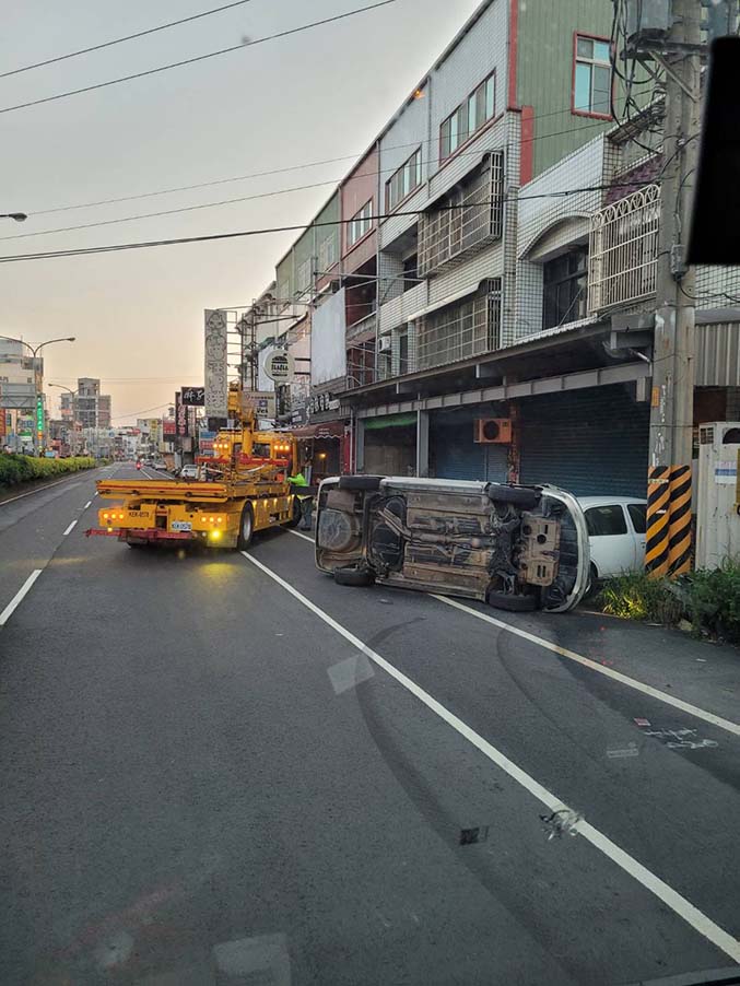 新竹新豐事故車拖吊