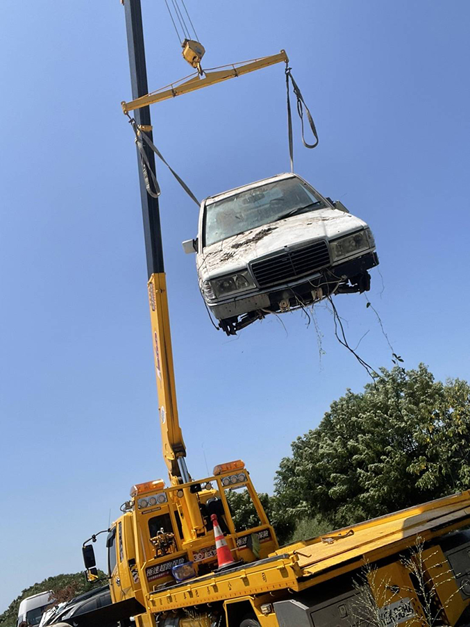 新竹吊車-修理廠車輛吊掛移動