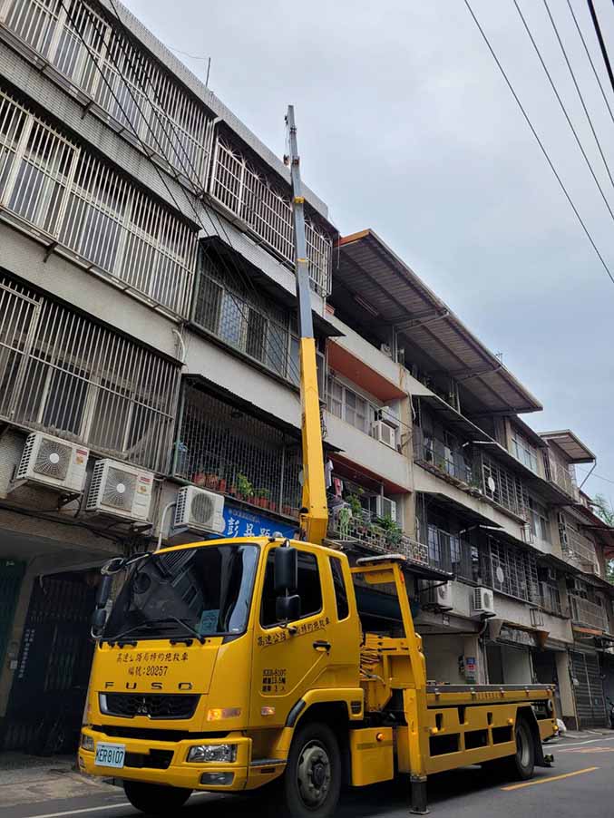 新竹吊車-竹東室外機吊掛