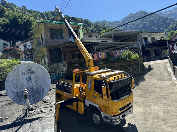 新竹吊車-五峰花園國小鋼構吊運作業