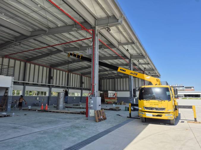 新竹吊車-關西統一渡假村外牆吊籠作業